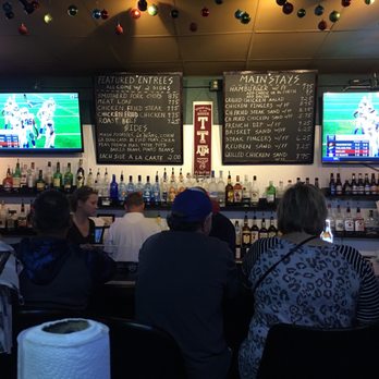 Quinlan's Bar and Grill - American Near Me - Carrollton, Texas
