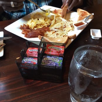 Caroline's Restaurant - New American Near Me - Dubuque, Iowa