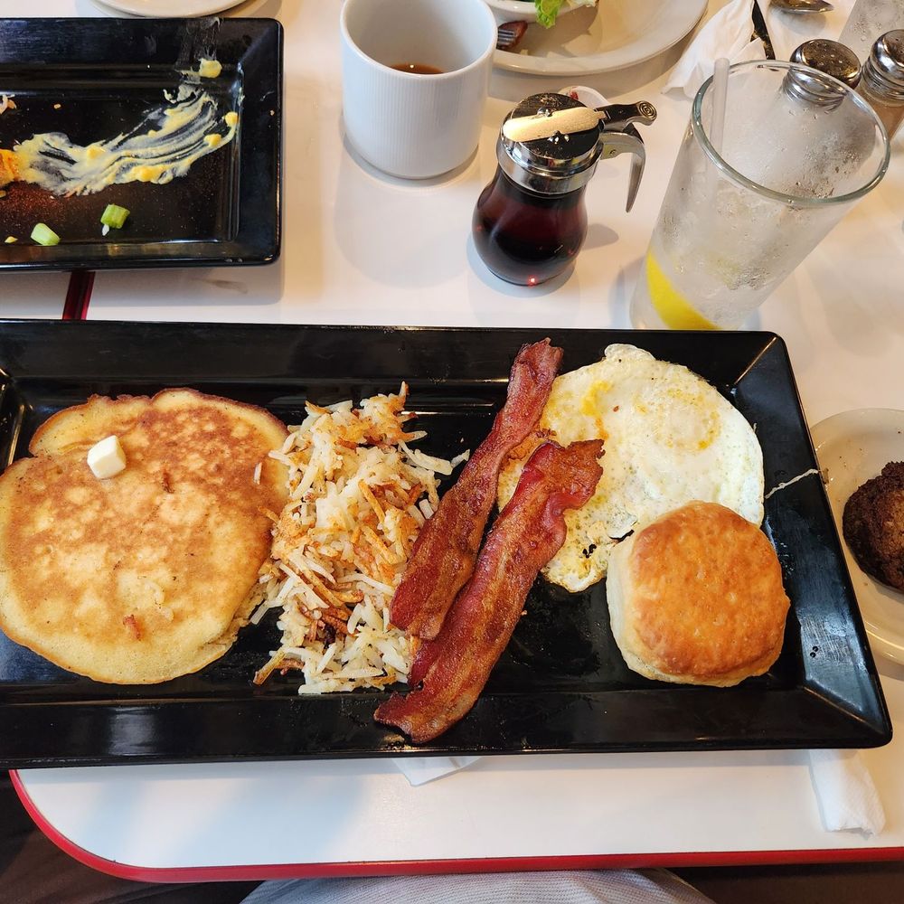 Skillet Junction - Breakfast Platter - Breakfast & Brunch Near Me - Jackson, Tennessee Skillet Junction - Breakfast Platter - Breakfast & Brunch Near Me - Jackson, Tennessee