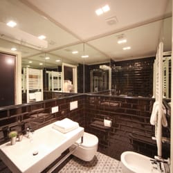 App Condotti - Bathroom 1