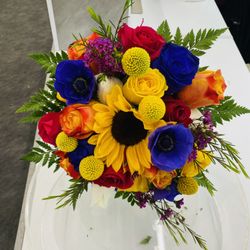Primavera Florist - Spring Bouquet