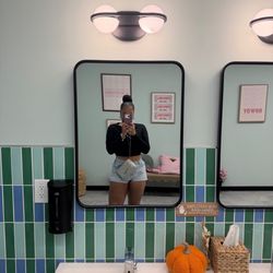 Drink & Dink - The bathroom is ready for fall! I could live in here. So lovely !