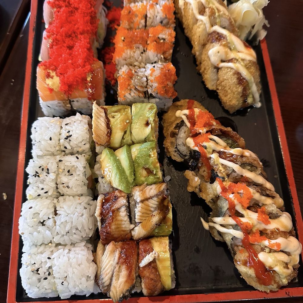 Sushi Mido - Bagel roll, mango roll, Batman roll, Las Vegas roll - Japanese Near Me - Shawnee, Kansas