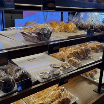 85°C Bakery Cafe-Aurora - Bakeries Near Me - Aurora, Colorado