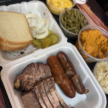The Big Bib BBQ - Barbeque Near Me - San Antonio, Texas
