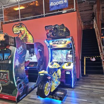 Sky Zone - Highland Heights - Trampoline Parks Near Me - Highland Heights., Ohio