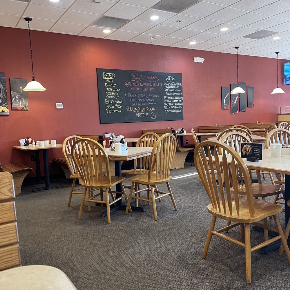 Bishops Diner - Interior dining area - Breakfast & Brunch Near Me - O'Fallon, Missouri Bishops Diner - Interior dining area - Breakfast & Brunch Near Me - O'Fallon, Missouri