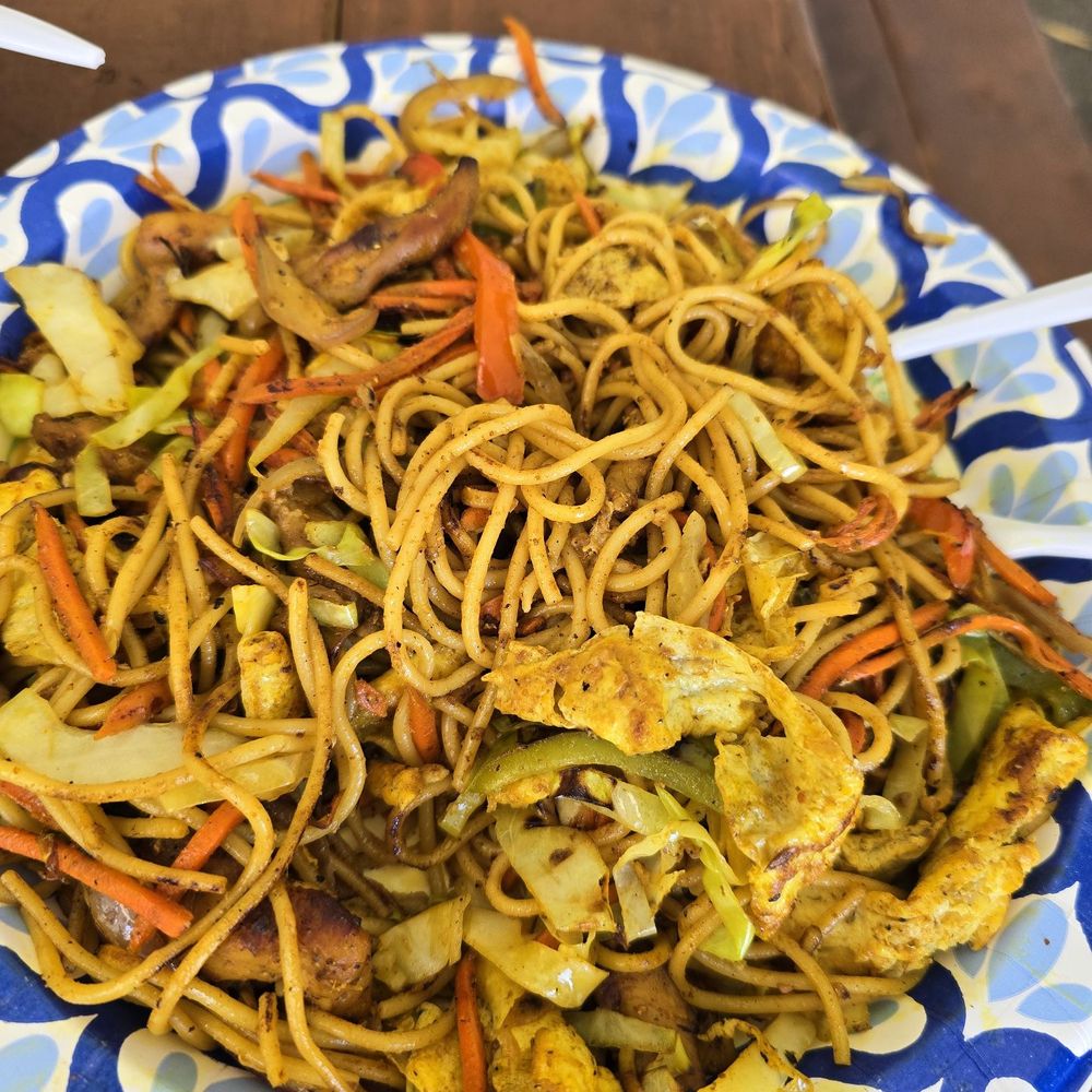 Momo & More - Chow mein, great wok hei - Food Trucks Near Me - El Cerrito, California Momo & More - Chow mein, great wok hei - Food Trucks Near Me - El Cerrito, California