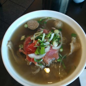 Bong Lua Vietnamese Restaurant - Beef pho - Vietnamese Near Me - Scarborough, Ontario