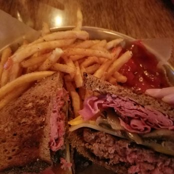 HopCat - Patty melt - flavorless - American Near Me - Grand Rapids, Michigan HopCat - Patty melt - flavorless - American Near Me - Grand Rapids, Michigan
