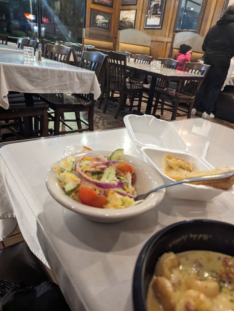 Food from New Orleans Grill