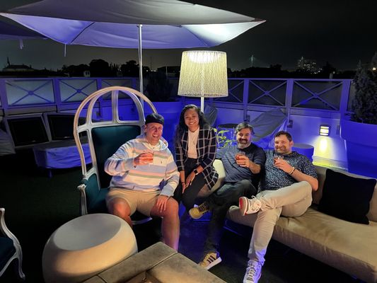 Élevé Rooftop Restaurant & Lounge by null