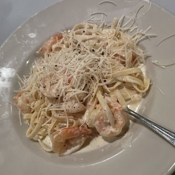Bruno's Ristorante - Shrimp Fettuccine Alfredo - Italian Near Me - Irving, Texas