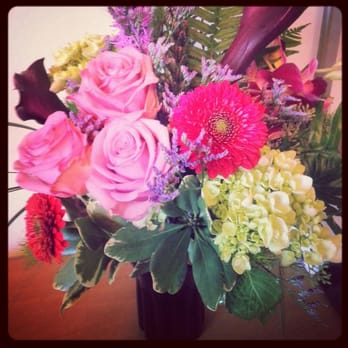 Postoak Florist - This was my Valentine's bouquet they created for me on my boyfriend's request :) - Florists Near Me - College Station, Texas Postoak Florist - This was my Valentine's bouquet they created for me on my boyfriend's request :) - Florists Near Me - College Station, Texas