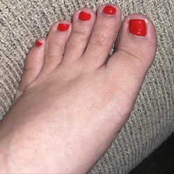 Tango Nails Bar & Beauty Salon - Two hours after my "pedicure". horrible