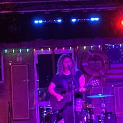Tin Roof - Amber Delacruz putting on a great show last night!