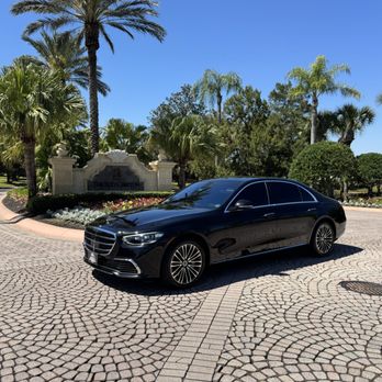 Private Chauffeur VIP Limo - Limos Near Me - Orlando, Florida Private Chauffeur VIP Limo - Limos Near Me - Orlando, Florida