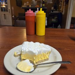 Edna Seafood and Grill - Lemon pie. Mmmm