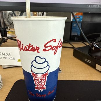 Mister Softee NorCal - Root beer float - Ice Cream & Frozen Yogurt Near Me Mister Softee NorCal - Root beer float - Ice Cream & Frozen Yogurt Near Me