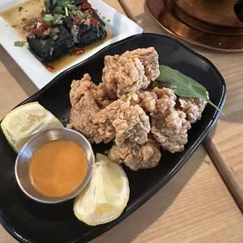 Jun Bistro - 香脆炸鸡佐冬阴功酱 Fried Chicken with Tom Yum Sauce - Chinese Near Me - Milpitas, California Jun Bistro - 香脆炸鸡佐冬阴功酱 Fried Chicken with Tom Yum Sauce - Chinese Near Me - Milpitas, California