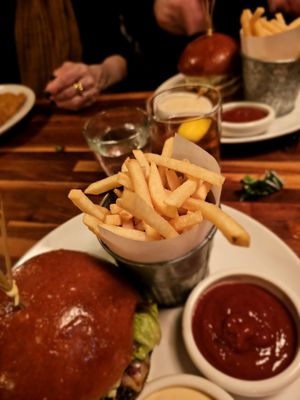 Schilling Restaurant & Bar by null