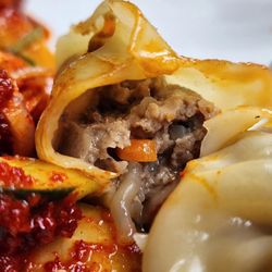 Sinabro - Inside a steamed King Dumpling with beef