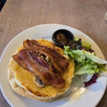 Sally Lunn's Historic Eating House - Welsh Rarebit Special - Museums Near Me - Bath, BAS Sally Lunn's Historic Eating House - Welsh Rarebit Special - Museums Near Me - Bath, BAS