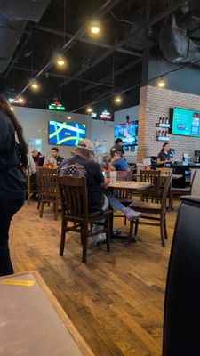 Pluckers Wing Bar by null