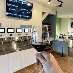 The Sip - A great way to enjoy some relaxed time in Poulsbo. Great selection of beer, wine and other tasty drinks and food.