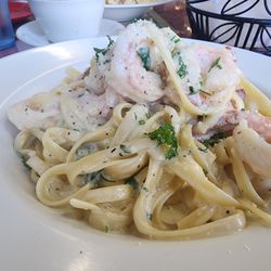 Fettuccine with shrimp