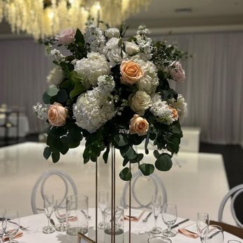 Rose Flowers - Wedding centerpieces - Florists Near Me - Santa Ana, California Rose Flowers - Wedding centerpieces - Florists Near Me - Santa Ana, California