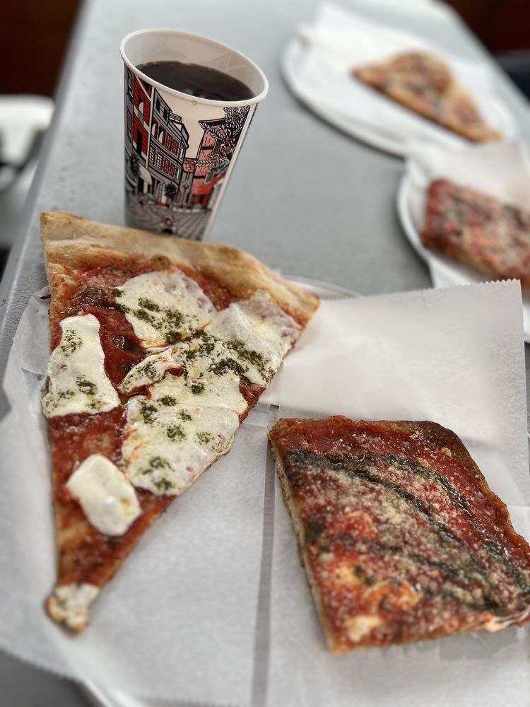 LUIGI’S PIZZA - Updated August 2025 - 482 Photos & 638 Reviews - 686 ...