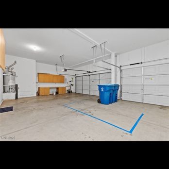 Garage Floors 1 Day LV - Before - Flooring Near Me Garage Floors 1 Day LV - Before - Flooring Near Me