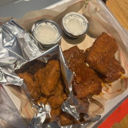 Triple Dipper: Nashville Hot Mozzarella, Boneless Wings