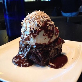 Pacific Catch - Macadmia nut brownie with hot fudge, vanilla ice cream, and toasted coconut. Very good. - Seafood Near Me - Mountain View, California Pacific Catch - Macadmia nut brownie with hot fudge, vanilla ice cream, and toasted coconut. Very good. - Seafood Near Me - Mountain View, California