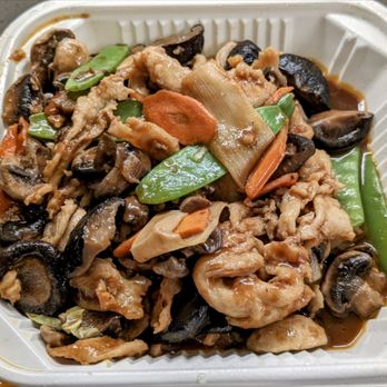 Silver Ocean Restaurant - Chicken with two mushrooms - Chinese Near Me - San Pablo, California Silver Ocean Restaurant - Chicken with two mushrooms - Chinese Near Me - San Pablo, California