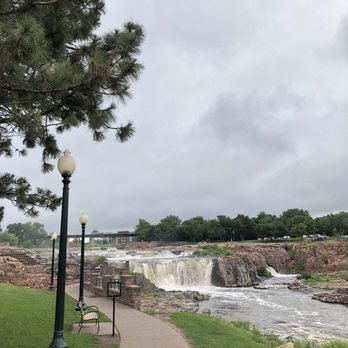 Falls Park - Parks Near Me - Sioux Falls, South Dakota