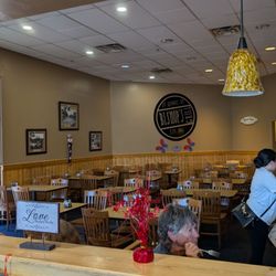 Bishop's Grill - Dining area