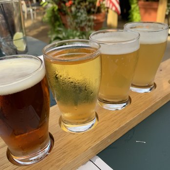 Fitzgerald's 1928 - Beer flight. - American Near Me - Glen Ridge, New Jersey