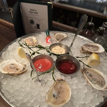 The Dead Rabbit - Oysters - Cocktail Bars Near Me - New York, New York