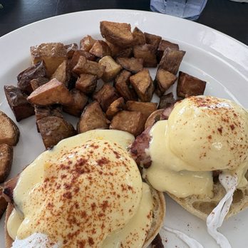 K&K Cafe - Eggs Benedict - Comfort Food Near Me - White Settlement, Texas