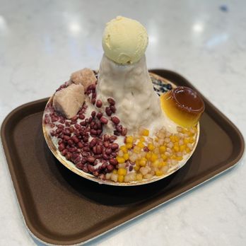 Meet Fresh - Taro paste volcano - Desserts Near Me - Orlando, Florida Meet Fresh - Taro paste volcano - Desserts Near Me - Orlando, Florida