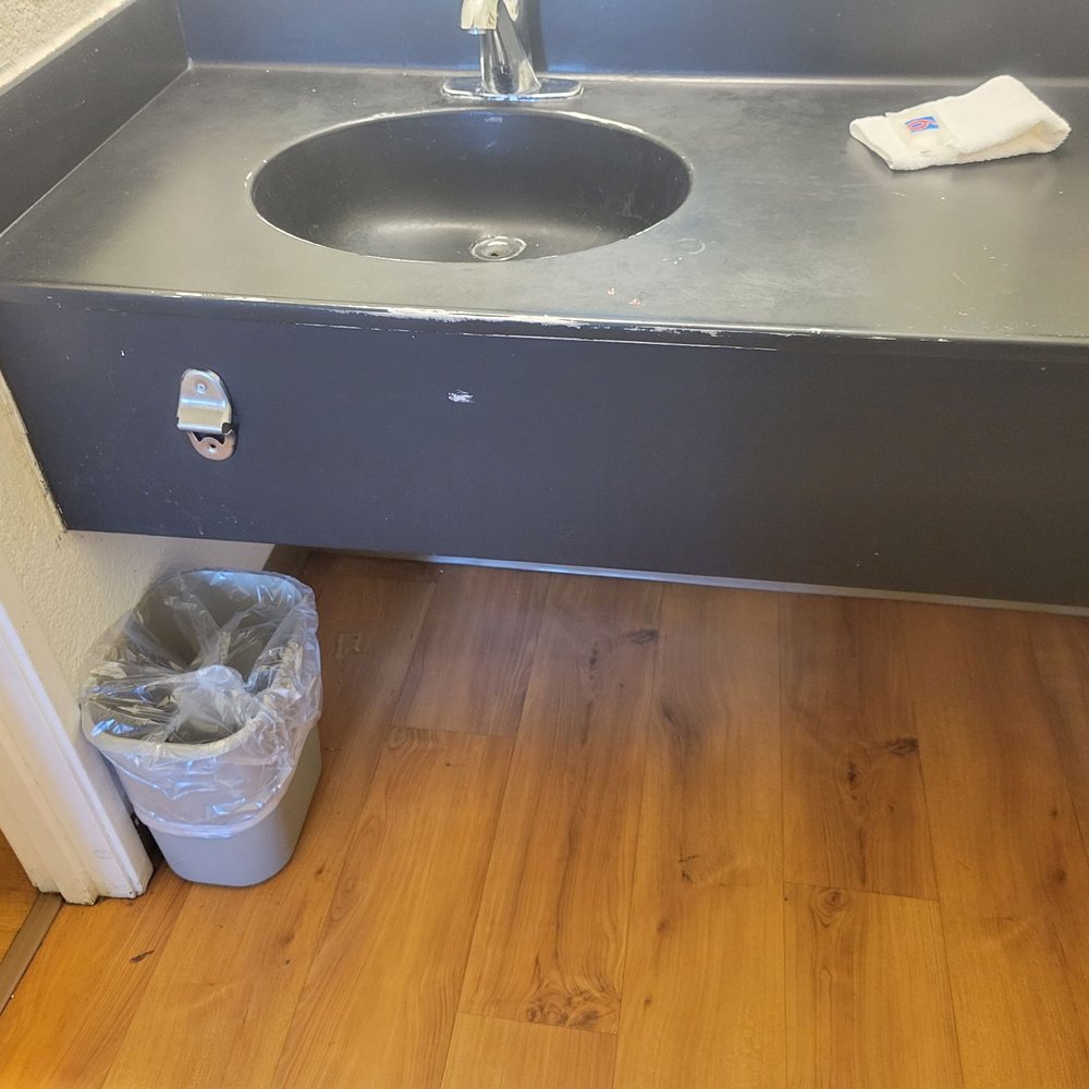 Motel 6 - Bathroom counter - Hotels Near Me - Rohnert Park, California Motel 6 - Bathroom counter - Hotels Near Me - Rohnert Park, California