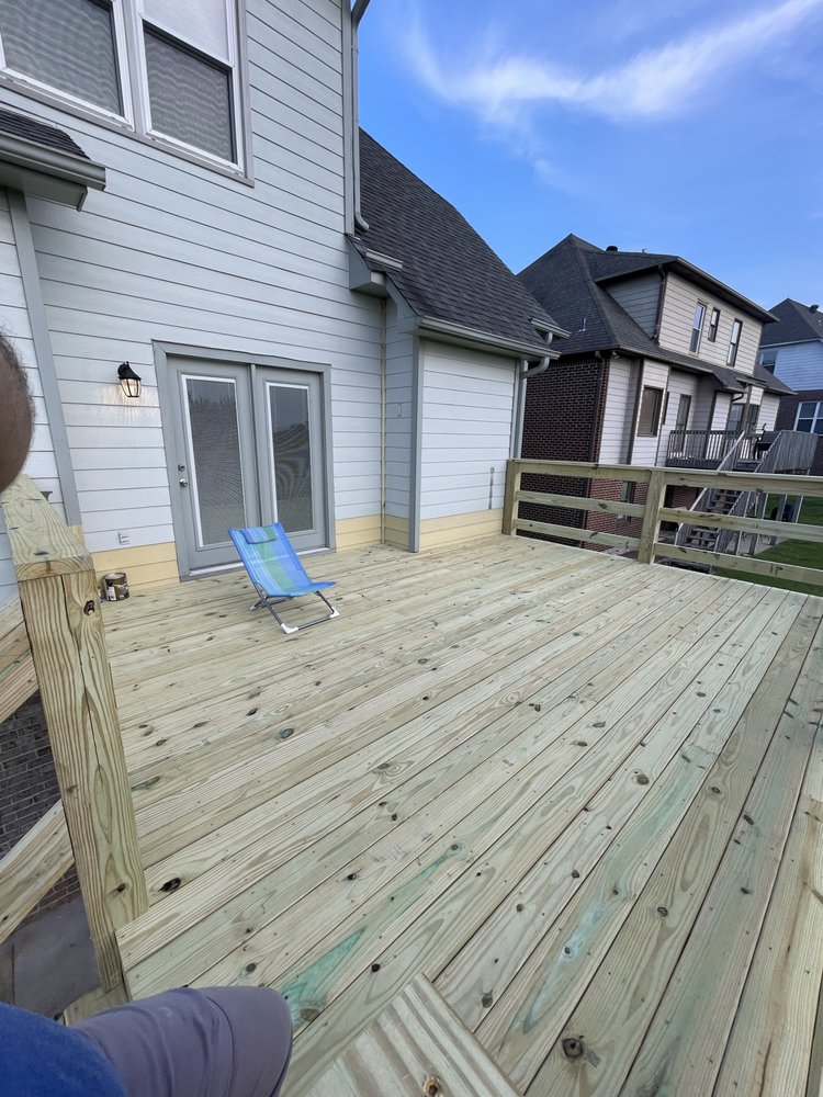 Slide of Mendez Men Construction