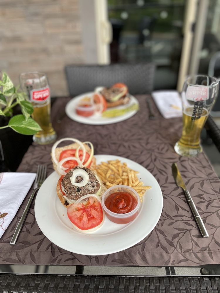 PITCHER’S PANTRY Nanaimo, British Columbia, Canada Food Delivery