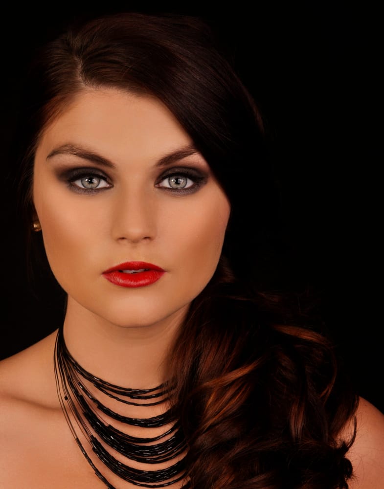 Julias Makeup Logo
