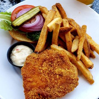 Rumrunners - Seafood Near Me - Cape Coral, Florida