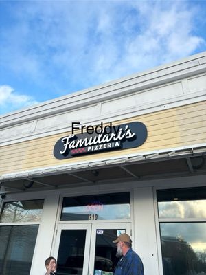 Famulari's Pizzeria: Hanahan by null