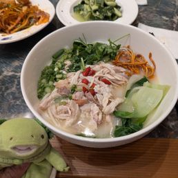 Shredded chicken miishien (rice noodle) soup