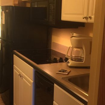 Ocean Key Resort - Mini kitchen - Hotels Near Me - Virginia Beach, Virginia
